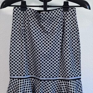 Max Studio Black and White Patterned Women’s Skirt